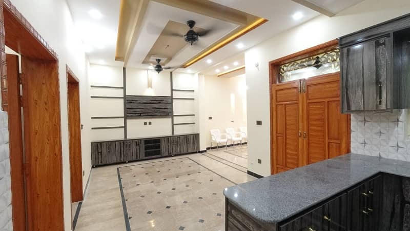 Luxury 5 Marla Furnished House, All Facilities For Sale 24