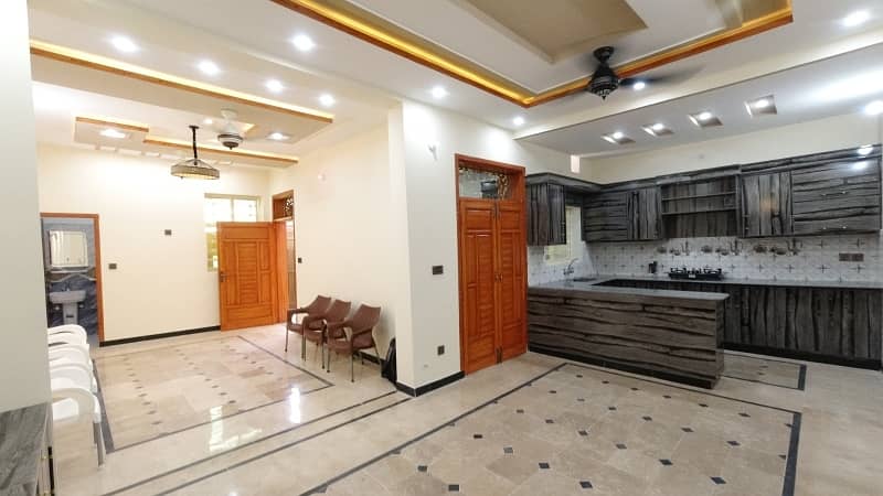 Luxury 5 Marla Furnished House, All Facilities For Sale 29