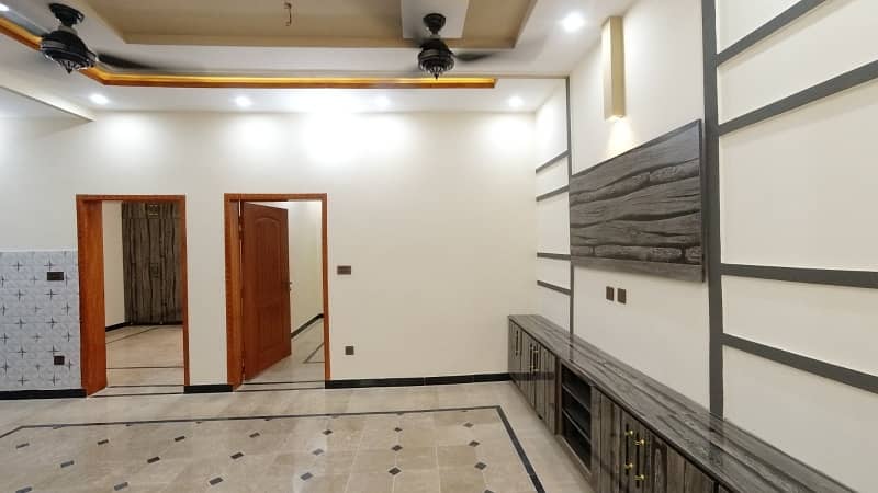 Luxury 5 Marla Furnished House, All Facilities For Sale 30