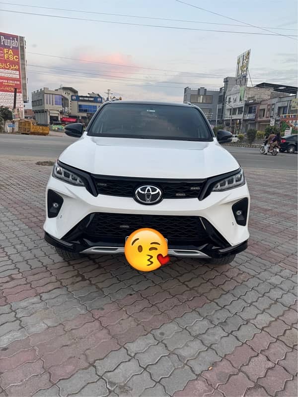 Toyota Fortuner Legender 2023 2