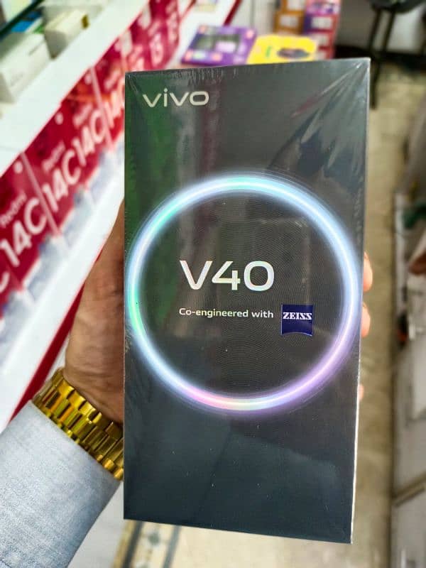 Vivo V40 (5G) 12/256 Rs. 121999/- Box Pack 0