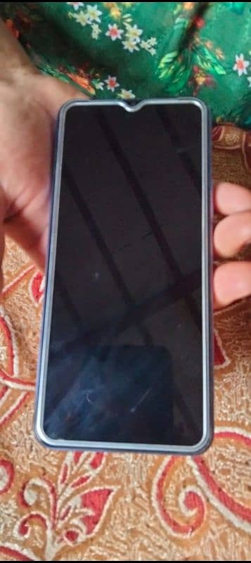 y17s 34 500 6 128 vivo  new model 8