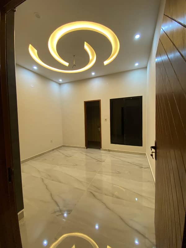 10marla lower portion for rent in jubilee town Lahore 1