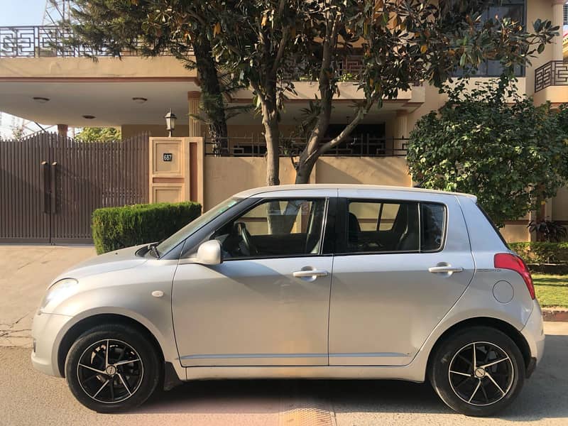 Suzuki Swift DLX 1.3 2016 5