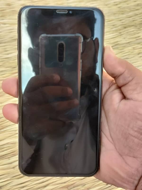 iphone xsmax 256Gb pta approve 4