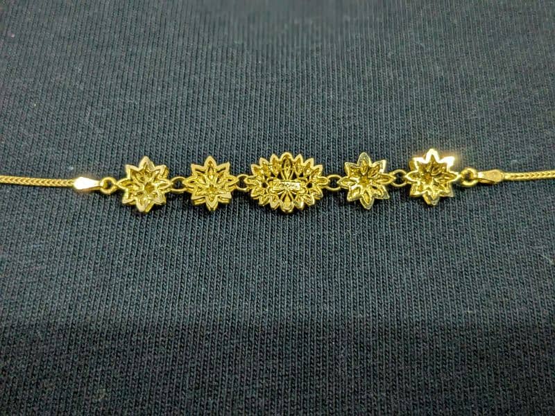 Gold Bracelet made my Qasmia jewllers 7