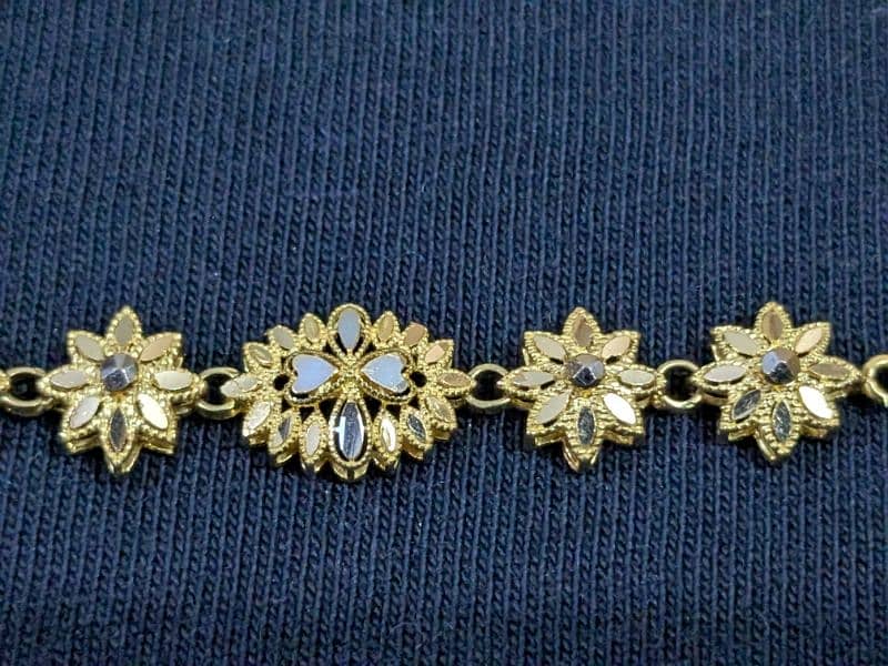 Gold Bracelet made my Qasmia jewllers 14