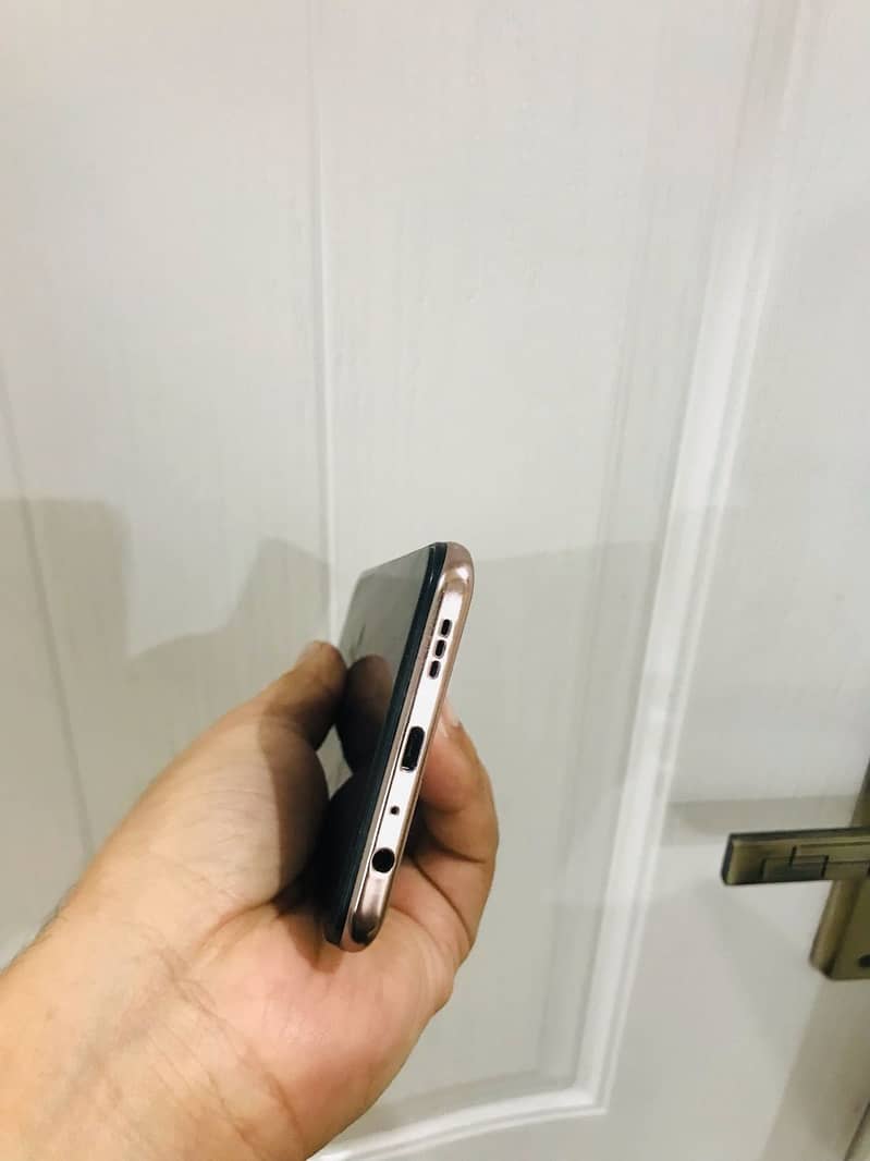 oppo f11 want to sell in good condition 7