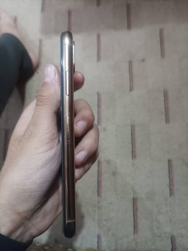 iphone Xs for Urgent Sale 4