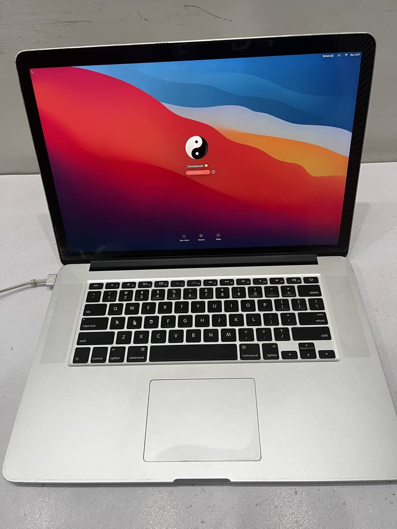 Macbook Pro 2014 i7 16GB 512 GB SSD 15 inch 8