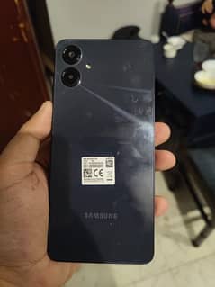 Samsung a06 4 GB ram 64 GB tom