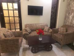 5 seater sofa set with center table