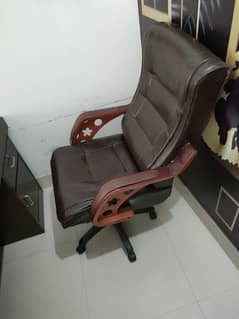 used chair for sale well condition 0304 4804900