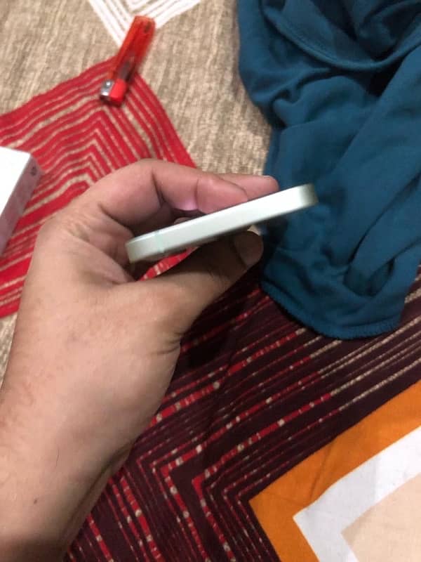 non pta iphone 12 10 /10 condition hai 3