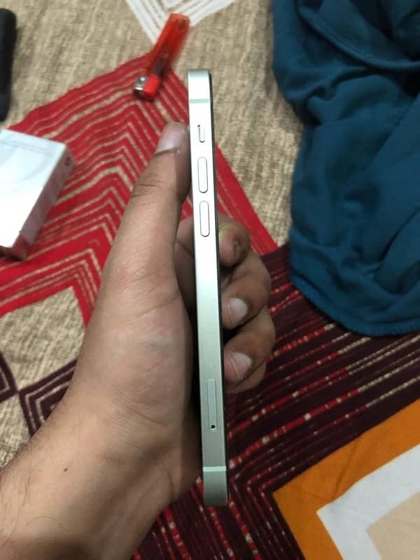 non pta iphone 12 10 /10 condition hai 4