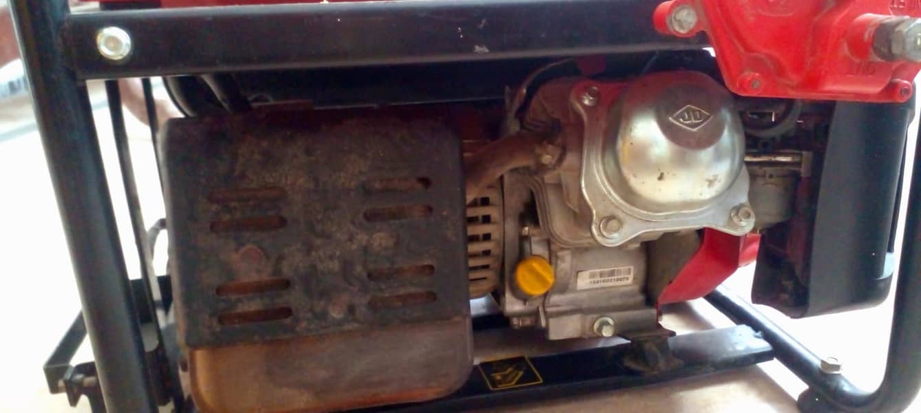 JD 1900e Generator – Like New (Gas & Petrol Supported) 4