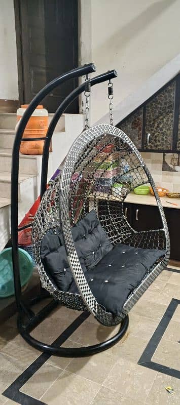 Double swing chair new condition 1