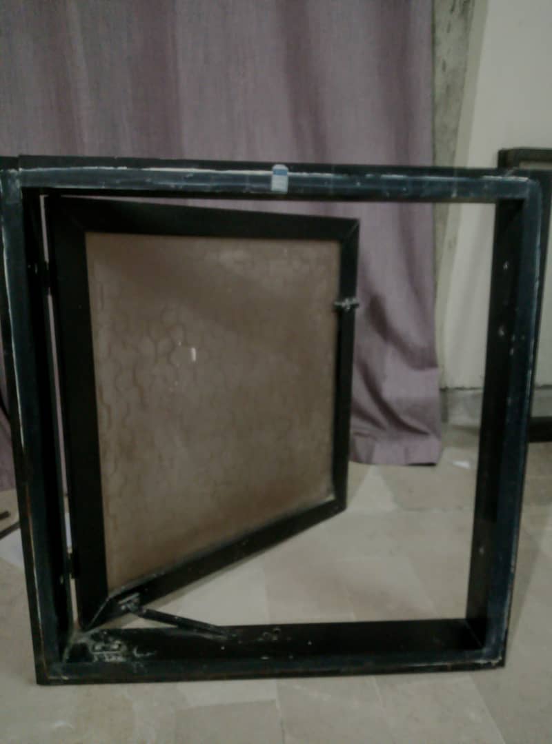 Aluminium Sliding Glass Windows with Frame for Sale, Read Size in Des 4