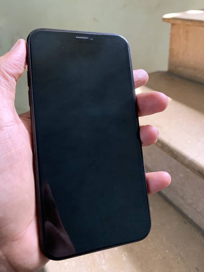 Apple iPhone XR 1