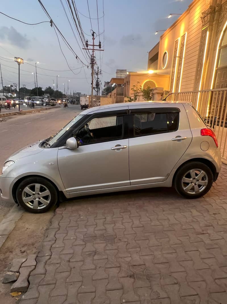 Suzuki Swift DLX Automatic 1.3 2016 3