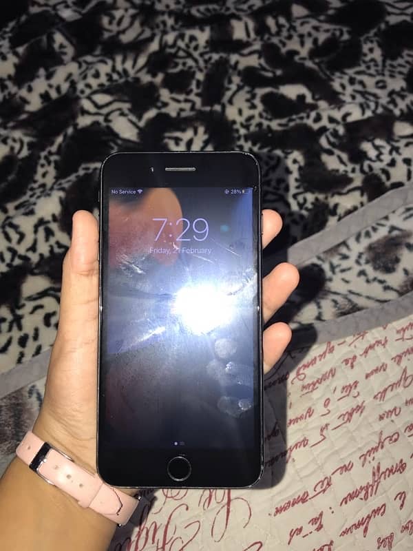 pta approved iphone 7plus in 8/10 condition 2