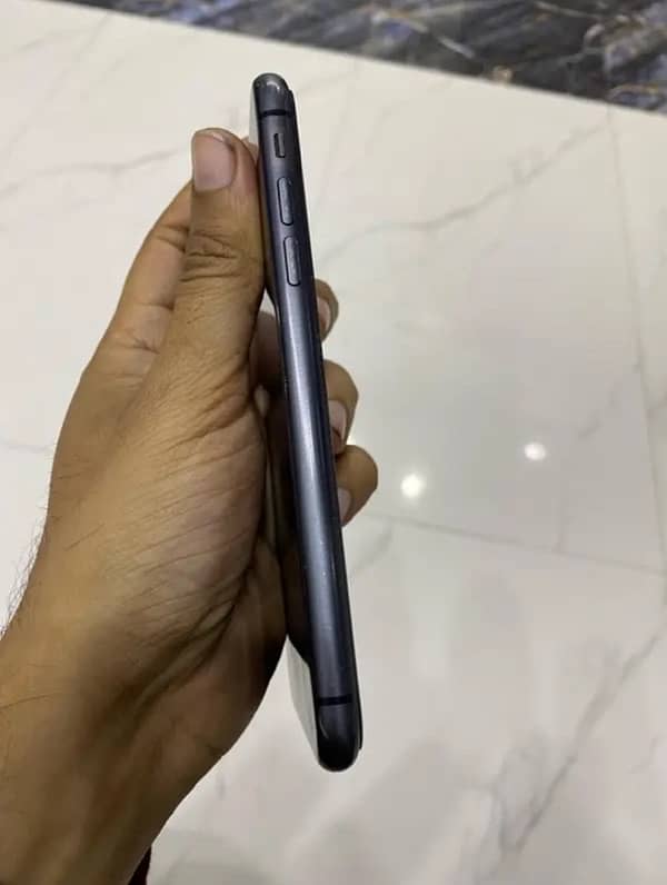 iPhone 11 128Gb PTA Approved 3