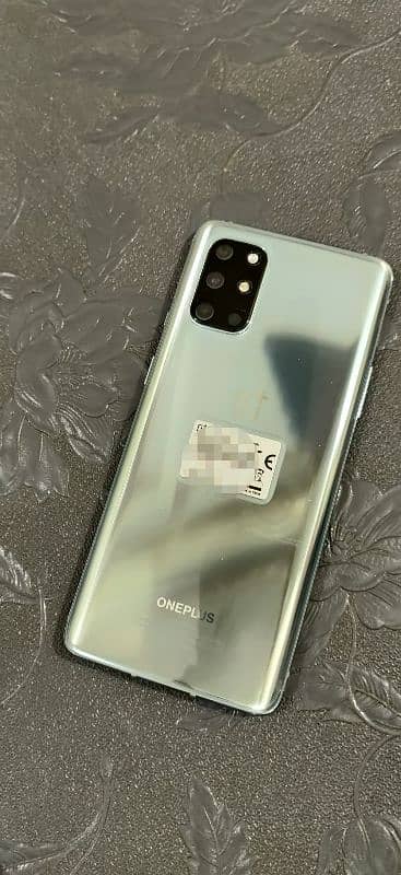 Oneplus 8T 8/128 GB with one green 0