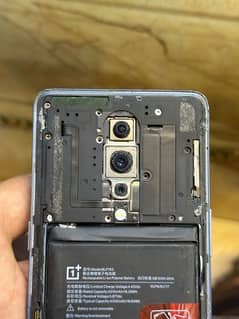 display and back broken but internal components and body is working