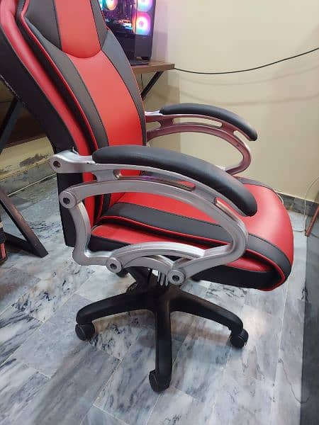 Red & Black Gaming Chair 1