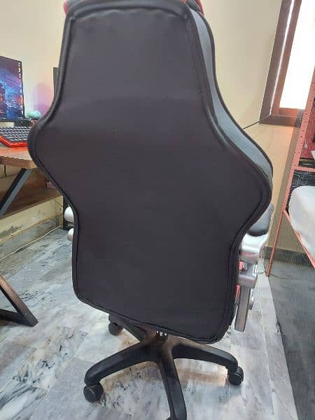 Red & Black Gaming Chair 4