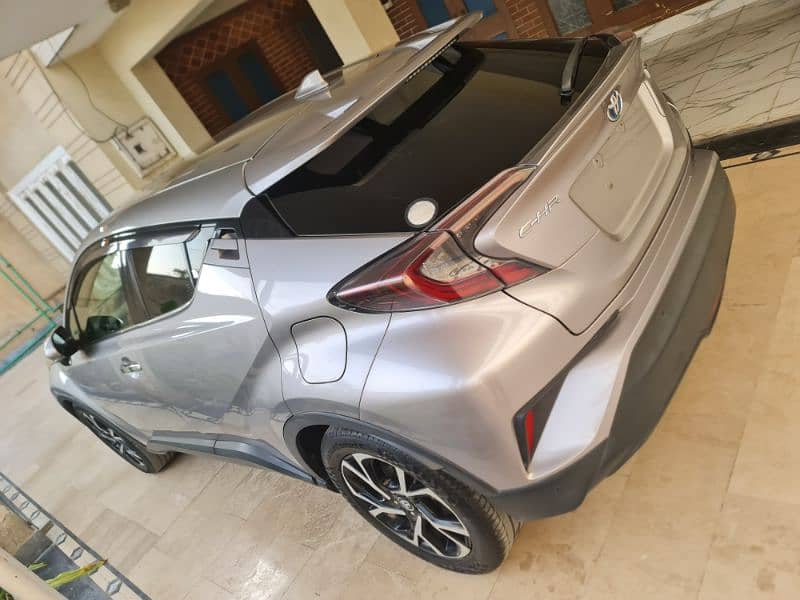 Toyota C-HR 2018 1