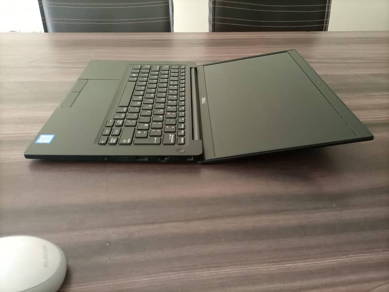 Dell Latitude 7390 Core i5 8th Gen 16GB RAM 256GB SSD Condtion 10 by 1 2