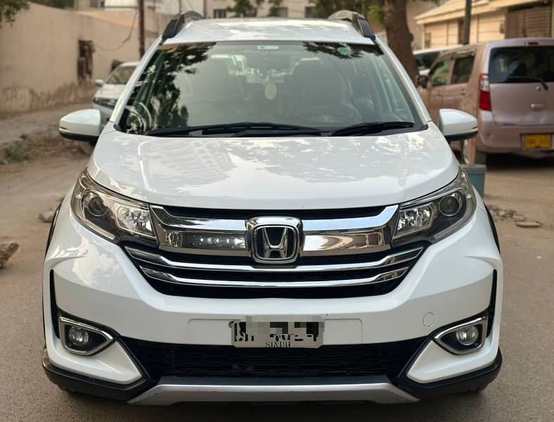 Honda BR-V S Package 2020/2019 White Full house 1