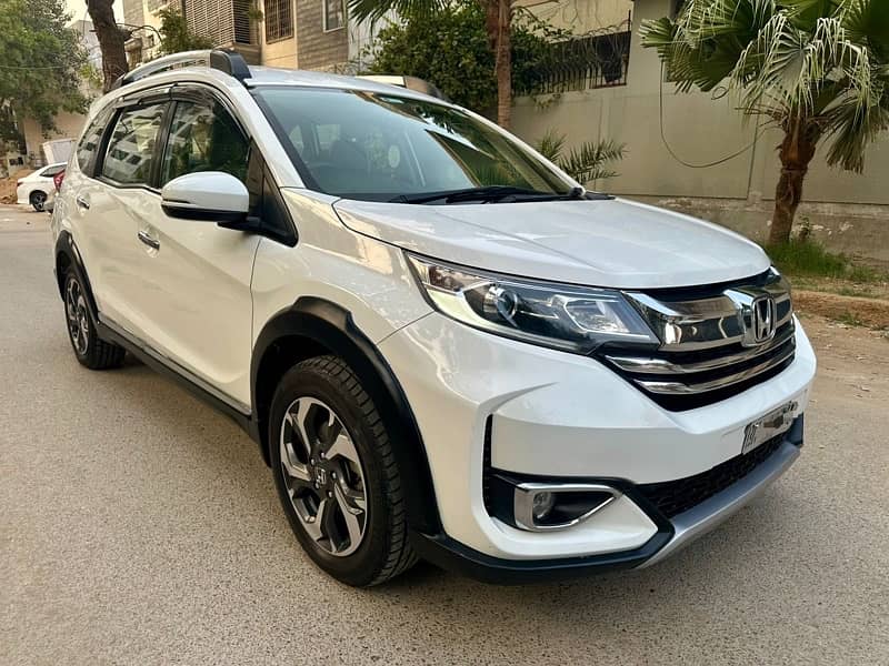 Honda BR-V S Package 2020/2019 White Full house 3