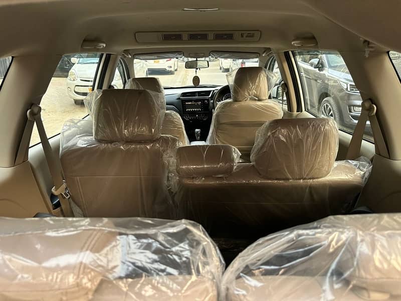 Honda BR-V S Package 2020/2019 White Full house 8