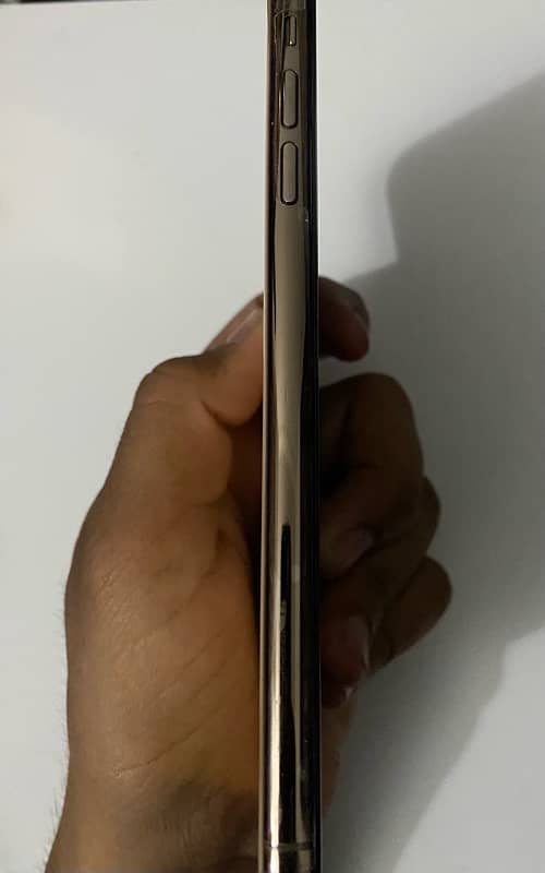 iPhone Xs Max 3