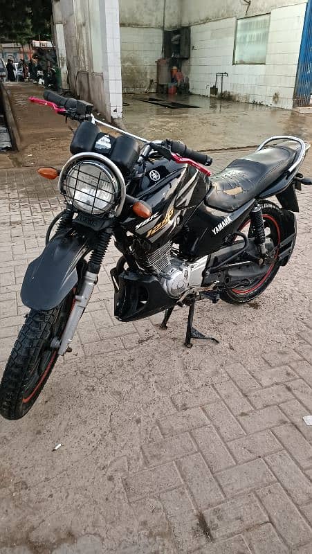 YAMAHA YBR 125G 3