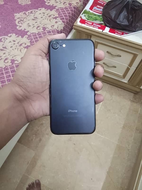 iPhone 7  pta approved 128 gb 1