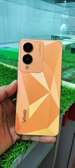 Vivo Y17s 6/128 orange color 10/10 lash condition