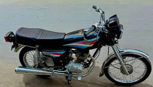 MODEL 2004) Lahore registration Honda 125 CG FOR SALE URGENT