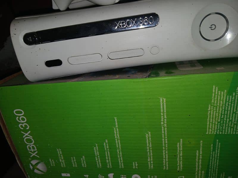 xbox 360 fat 320 gb with 2 wireless controller 4