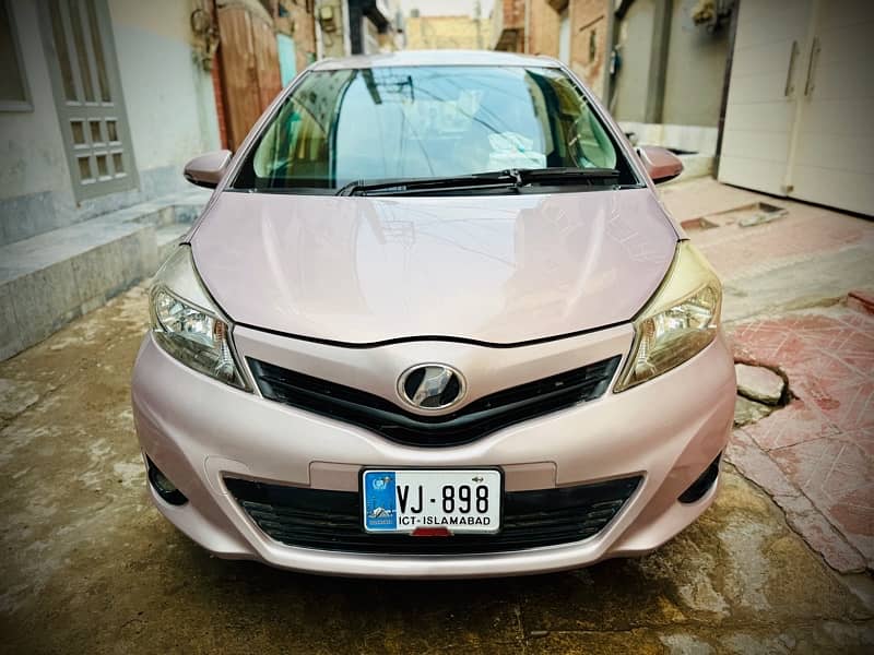 Toyota Vitz 2011 4