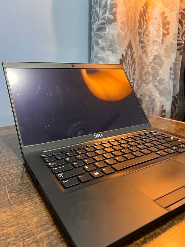 Dell Latitude 7790 i5 (8th gen) 0