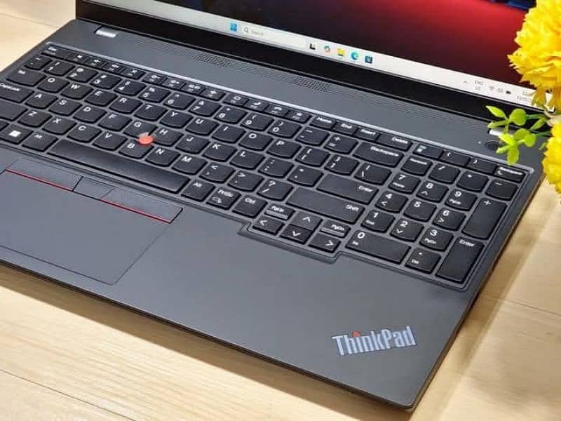 10th Generation Lenovo ThinkPad Core i5 Ful HD 1080p Big Display 15.6" 2