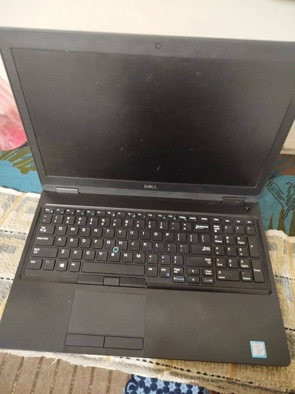 Dell latitude 5590 2