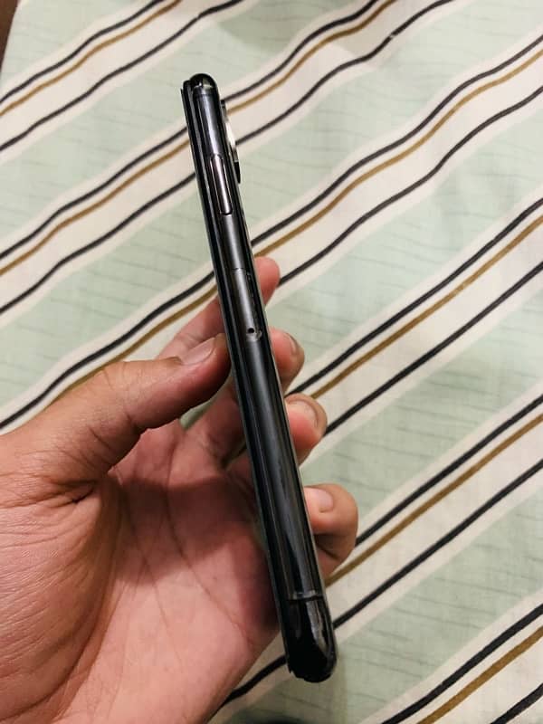 iPhone XS (64 GB) Non-JV 6