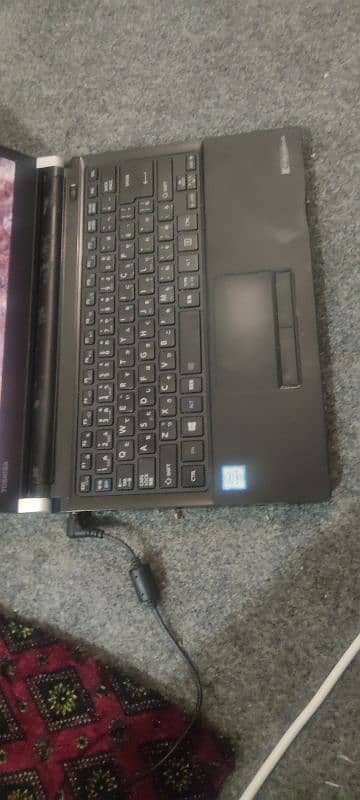 Toshiba Dynabook Core i5 6th generation,4 gb ram,320 hdd,3 hrs battery 3