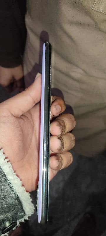 oppo f17 pro 4