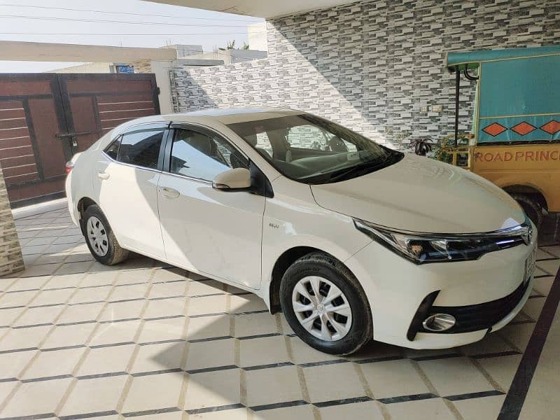 Toyota Corolla GLI 2017 atomatic new shap 2