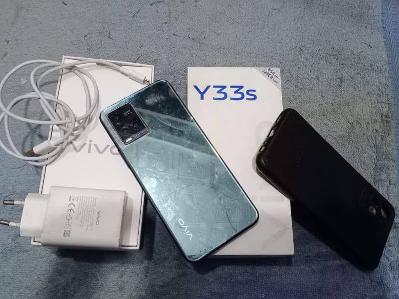 Vivo y 33s 8/128 3